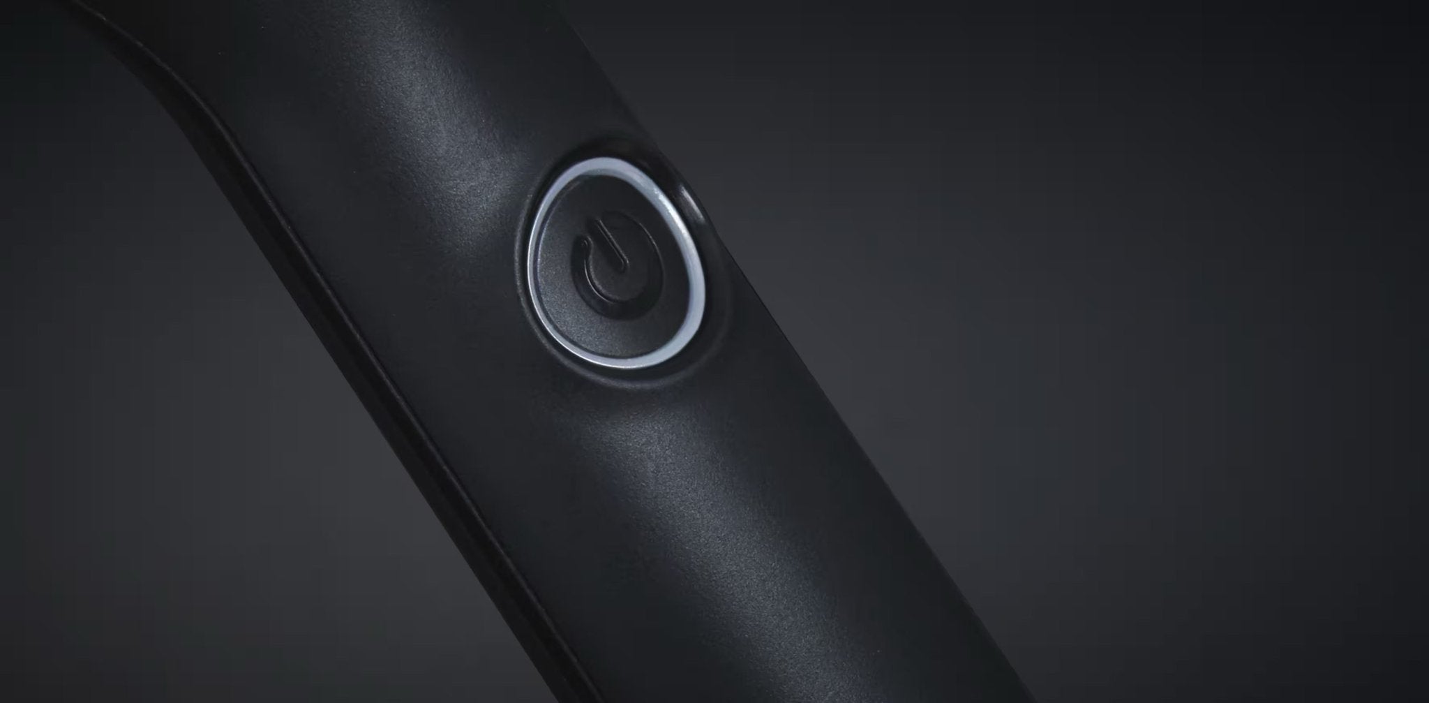 GHD GLIDE SMOOTHING HOT BRUSH IN BLACK